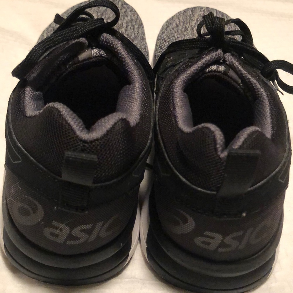 ASICS - Picture 5 of 5